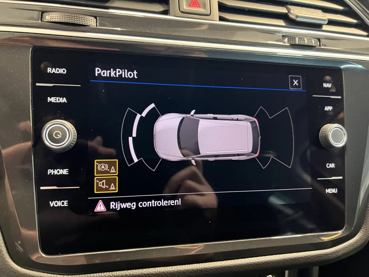 1.5 TSI Comfortline | Navigatie/Android/Apple Carplay | LM Velgen 17" | Cruise Control Adaptief | DAB | Verwarmde Voorruit | Airco Automatisch |