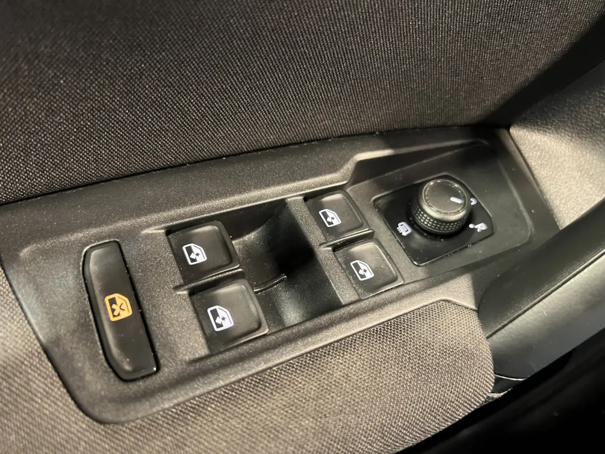 1.5 TSI Comfortline | Navigatie/Android/Apple Carplay | LM Velgen 17" | Cruise Control Adaptief | DAB | Verwarmde Voorruit | Airco Automatisch |