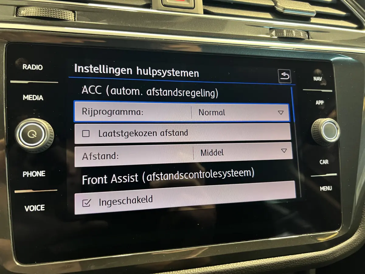 1.5 TSI Comfortline | Navigatie/Android/Apple Carplay | LM Velgen 17" | Cruise Control Adaptief | DAB | Verwarmde Voorruit | Airco Automatisch |