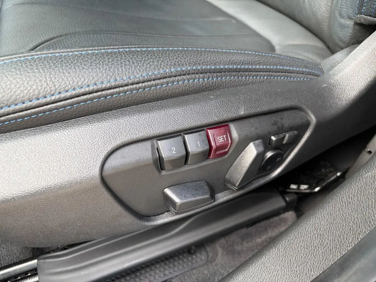 XDrive25e High Executive M-Sport | 19' LMV | Head-Up | Lederen Bekleding | Memory | Panoramadak |