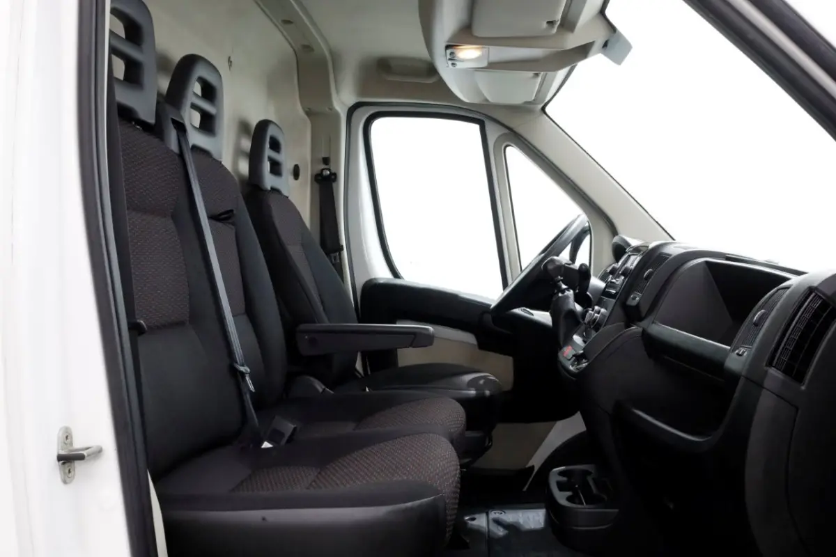 335 2.0 BlueHDI 130pk L2H2 Premium Airco/Navi/Inrichting 10-2019