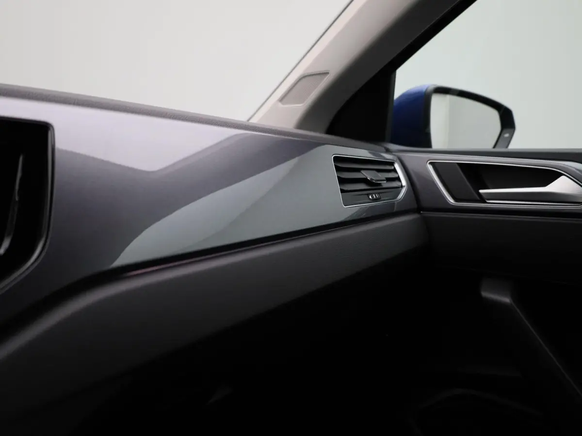 1.0 TSI Style 95 PK| Parkeersensoren | Achteruitrijcamera | LED Matrix | Stoelverwarming | Climatronic | Apple Carplay | Android Auto | 15 Inch Lichtmetalen Velgen