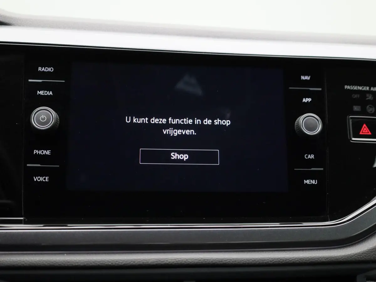 1.0 TSI Style 95 PK| Parkeersensoren | Achteruitrijcamera | LED Matrix | Stoelverwarming | Climatronic | Apple Carplay | Android Auto | 15 Inch Lichtmetalen Velgen