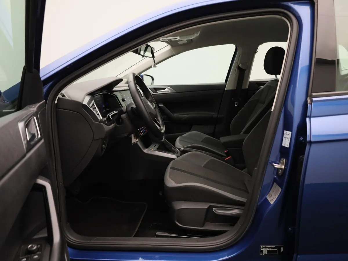 1.0 TSI Style 95 PK| Parkeersensoren | Achteruitrijcamera | LED Matrix | Stoelverwarming | Climatronic | Apple Carplay | Android Auto | 15 Inch Lichtmetalen Velgen