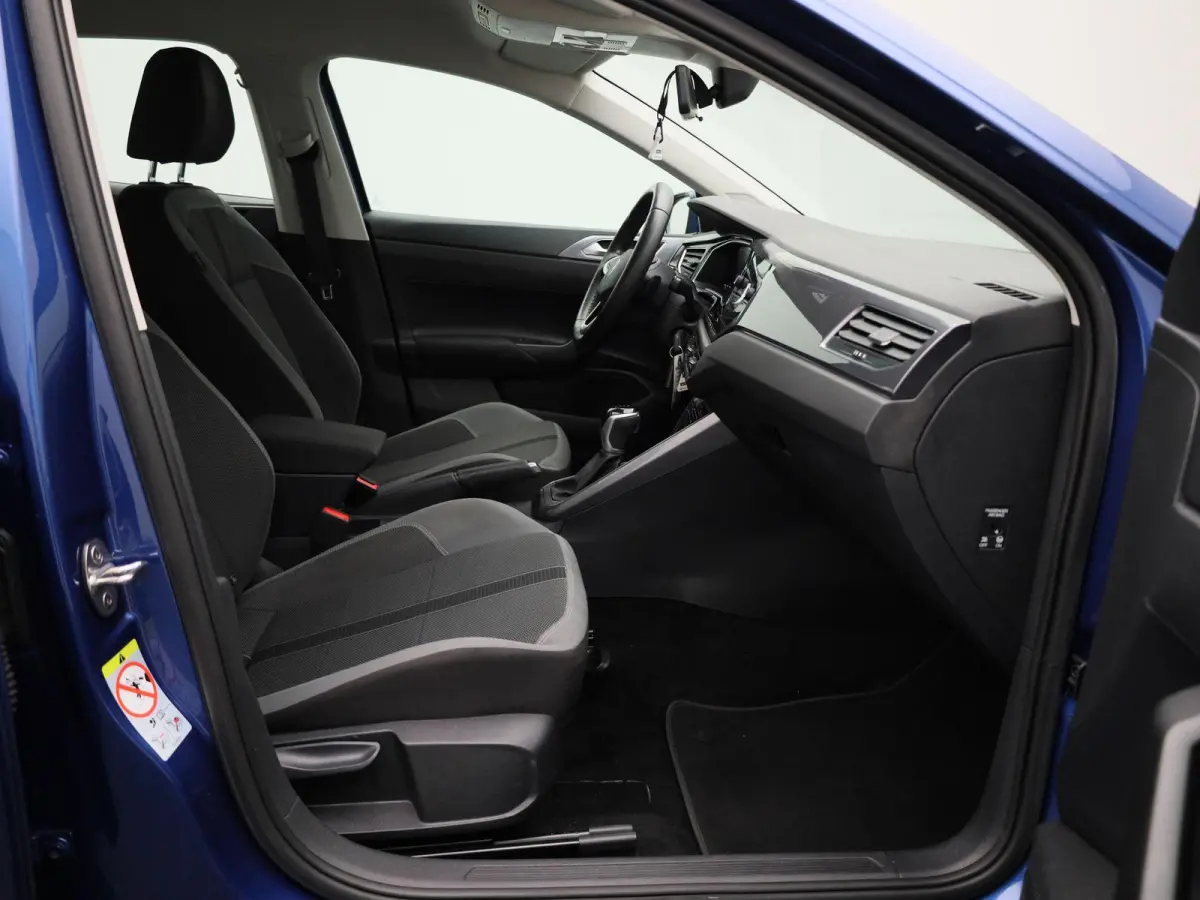 1.0 TSI Style 95 PK| Parkeersensoren | Achteruitrijcamera | LED Matrix | Stoelverwarming | Climatronic | Apple Carplay | Android Auto | 15 Inch Lichtmetalen Velgen