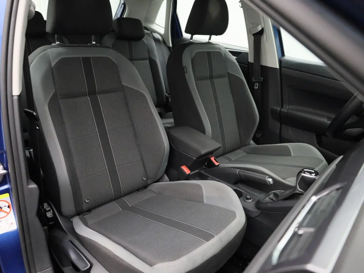 1.0 TSI Style 95 PK| Parkeersensoren | Achteruitrijcamera | LED Matrix | Stoelverwarming | Climatronic | Apple Carplay | Android Auto | 15 Inch Lichtmetalen Velgen
