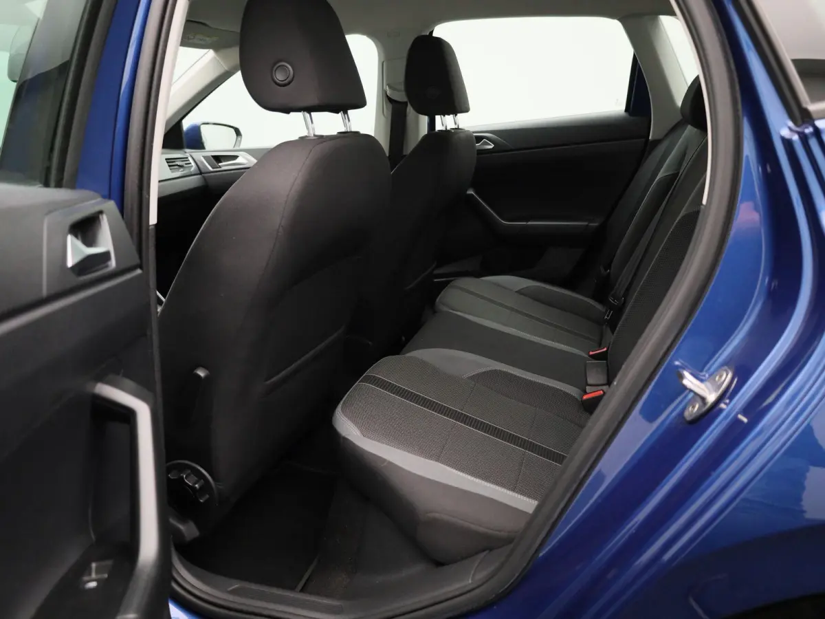 1.0 TSI Style 95 PK| Parkeersensoren | Achteruitrijcamera | LED Matrix | Stoelverwarming | Climatronic | Apple Carplay | Android Auto | 15 Inch Lichtmetalen Velgen