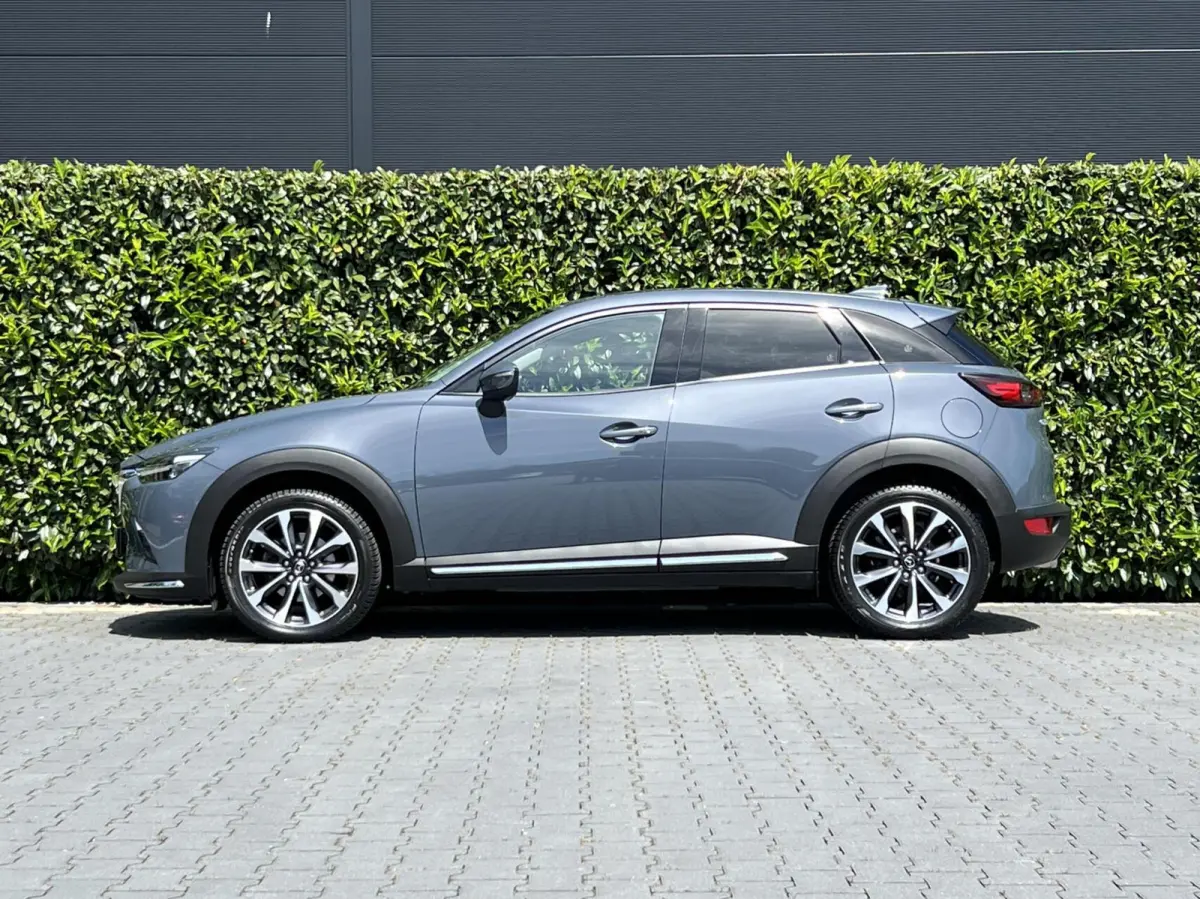 2.0 SkyActiv-G 121 LUXURY, NAVIGATIE, CRUISE CONTROL, CLIMATE CONTROL, STOELVERWARMING, HALF LEDER, DODEHOEK, KEYLESS, HUD, LED, DAB, LICHTMETAAL 18"