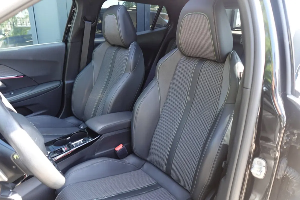 1.2 PureTech GT PANO KEYLESS VOL'