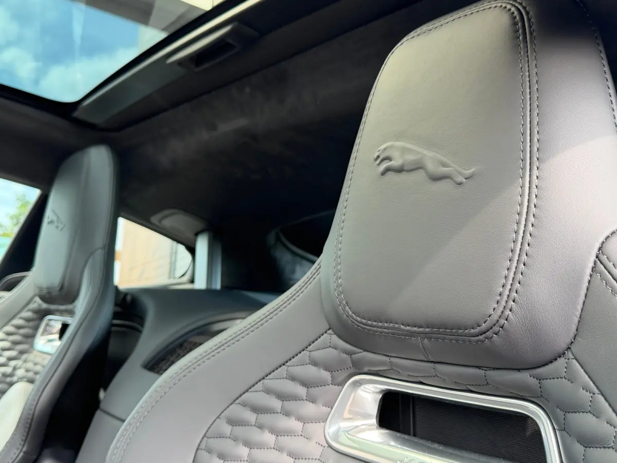 P575 AWD R 75 | Alcantara hemel | Sportuitlaat | Performance Seats |  | Koel/verwarmbare stoelen