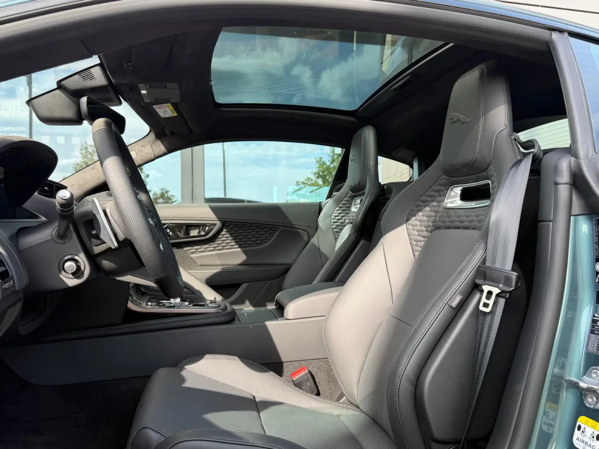 P575 AWD R 75 | Alcantara hemel | Sportuitlaat | Performance Seats |  | Koel/verwarmbare stoelen