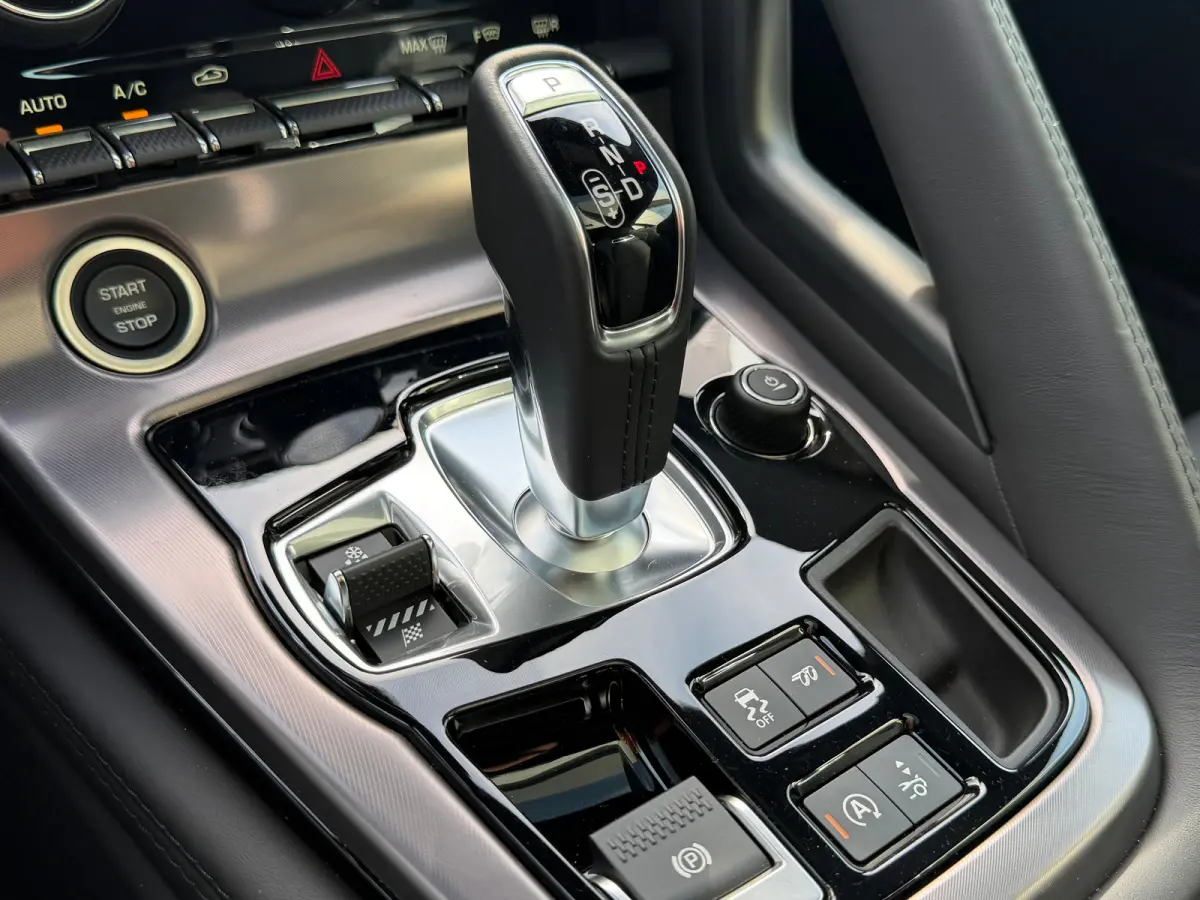 P575 AWD R 75 | Alcantara hemel | Sportuitlaat | Performance Seats |  | Koel/verwarmbare stoelen