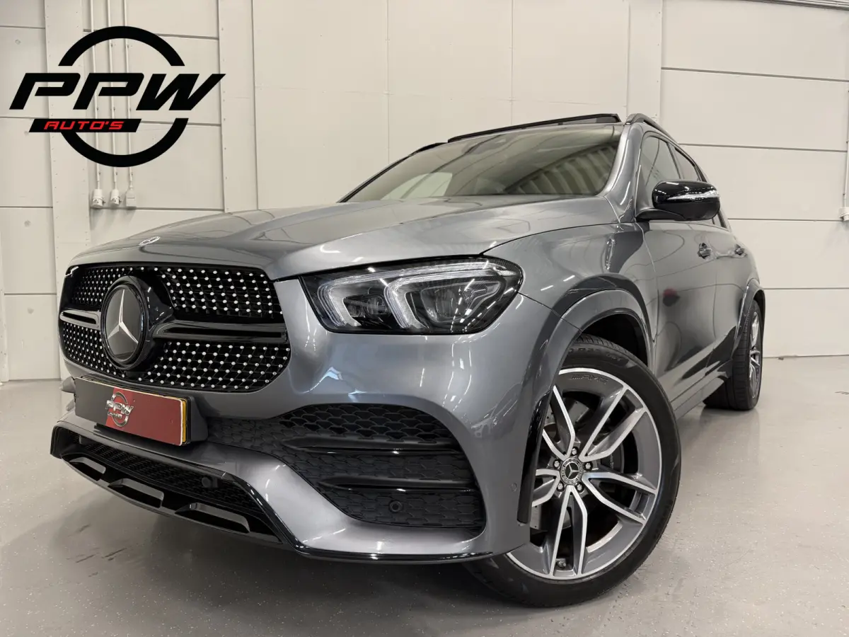 350 e 4MATIC AMG PANO/22"/LUCHTVERING/BURMESTER/TREKHAAK/HEAD-UP/SOH 97%/360CAMERA/MASSAGE+VENTILATIE/ZWART LEER/SFEER/DRIVING ASS.PACKAGE PLUS/ALARM KLASSE 5/NET GROTE OH BEURT GEHAD/NIEUWP