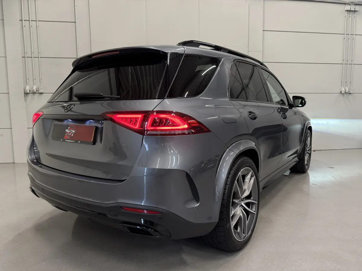 350 e 4MATIC AMG PANO/22"/LUCHTVERING/BURMESTER/TREKHAAK/HEAD-UP/SOH 97%/360CAMERA/MASSAGE+VENTILATIE/ZWART LEER/SFEER/DRIVING ASS.PACKAGE PLUS/ALARM KLASSE 5/NET GROTE OH BEURT GEHAD/NIEUWP