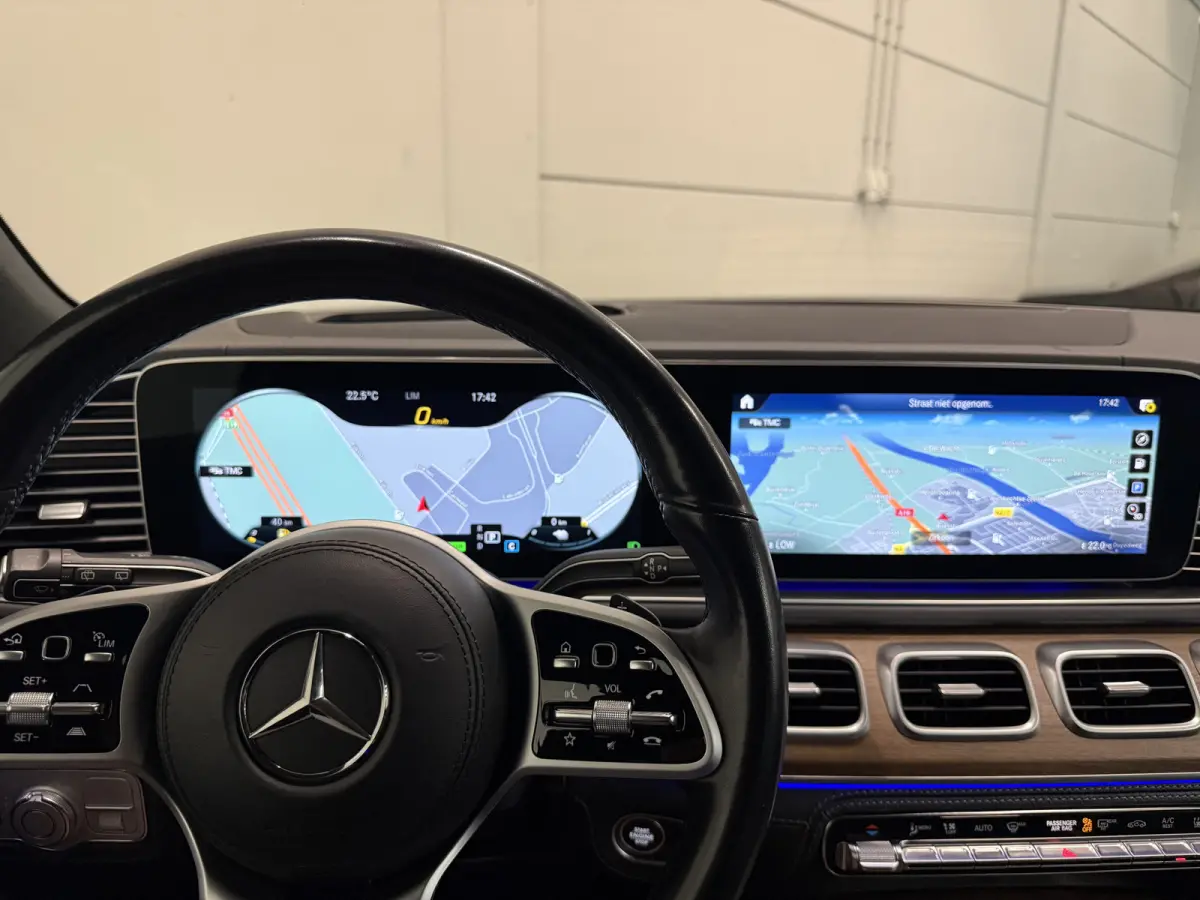 350 e 4MATIC AMG PANO/22"/LUCHTVERING/BURMESTER/TREKHAAK/HEAD-UP/SOH 97%/360CAMERA/MASSAGE+VENTILATIE/ZWART LEER/SFEER/DRIVING ASS.PACKAGE PLUS/ALARM KLASSE 5/NET GROTE OH BEURT GEHAD/NIEUWP