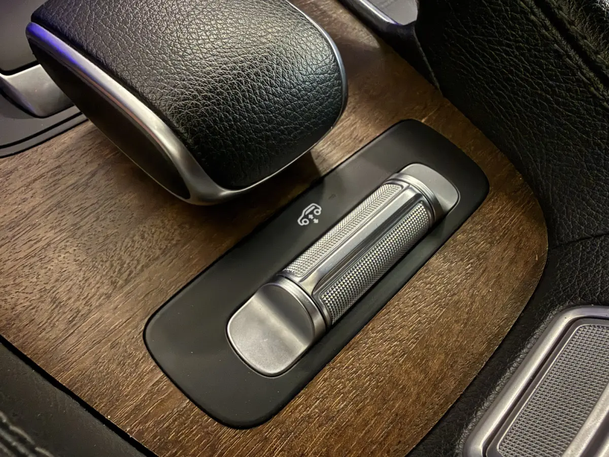 350 e 4MATIC AMG PANO/22"/LUCHTVERING/BURMESTER/TREKHAAK/HEAD-UP/SOH 97%/360CAMERA/MASSAGE+VENTILATIE/ZWART LEER/SFEER/DRIVING ASS.PACKAGE PLUS/ALARM KLASSE 5/NET GROTE OH BEURT GEHAD/NIEUWP