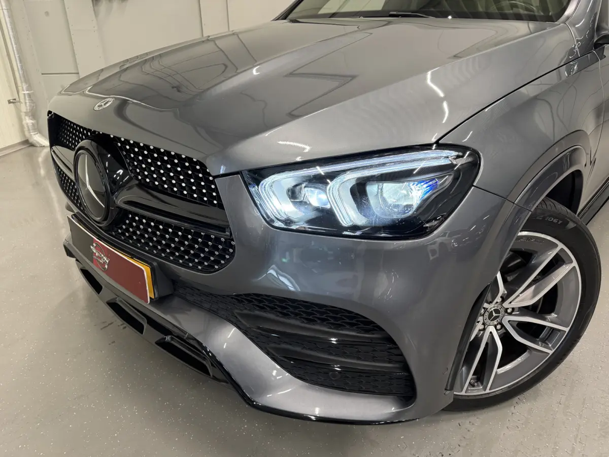 350 e 4MATIC AMG PANO/22"/LUCHTVERING/BURMESTER/TREKHAAK/HEAD-UP/SOH 97%/360CAMERA/MASSAGE+VENTILATIE/ZWART LEER/SFEER/DRIVING ASS.PACKAGE PLUS/ALARM KLASSE 5/NET GROTE OH BEURT GEHAD/NIEUWP