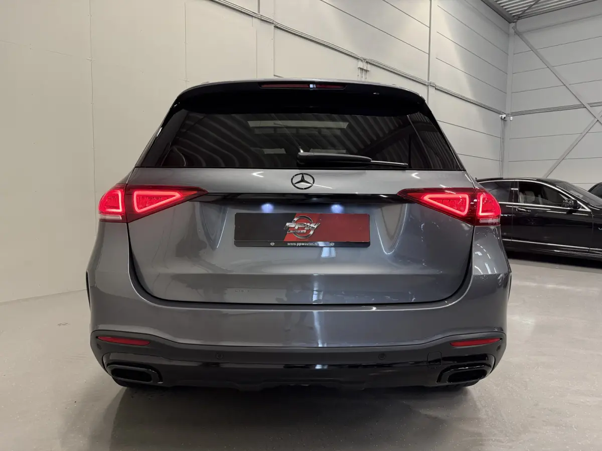 350 e 4MATIC AMG PANO/22"/LUCHTVERING/BURMESTER/TREKHAAK/HEAD-UP/SOH 97%/360CAMERA/MASSAGE+VENTILATIE/ZWART LEER/SFEER/DRIVING ASS.PACKAGE PLUS/ALARM KLASSE 5/NET GROTE OH BEURT GEHAD/NIEUWP