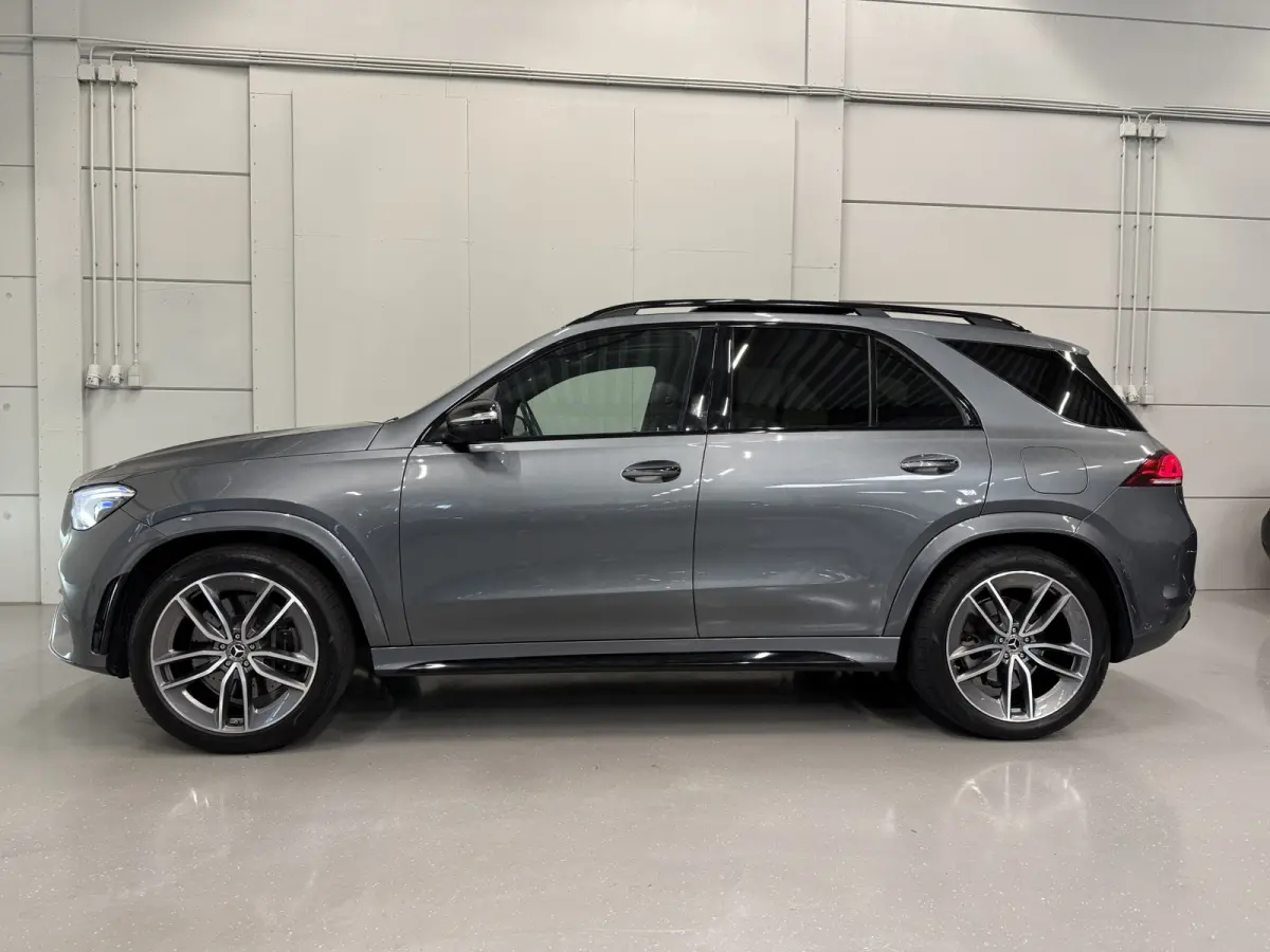 350 e 4MATIC AMG PANO/22"/LUCHTVERING/BURMESTER/TREKHAAK/HEAD-UP/SOH 97%/360CAMERA/MASSAGE+VENTILATIE/ZWART LEER/SFEER/DRIVING ASS.PACKAGE PLUS/ALARM KLASSE 5/NET GROTE OH BEURT GEHAD/NIEUWP
