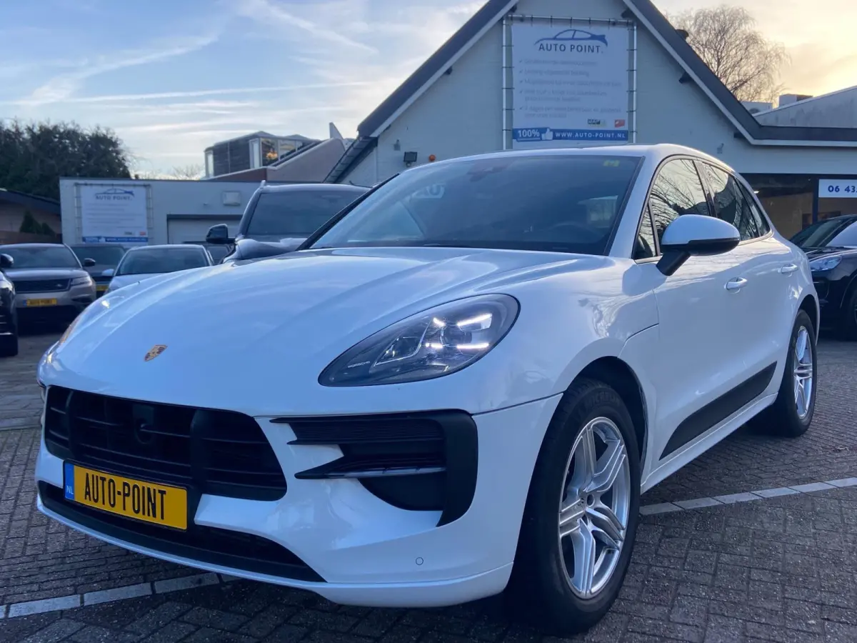 2.0 SPORTDESIGN/KEYLESS/NL-AUTO/CAMERA/BLINDSPOT