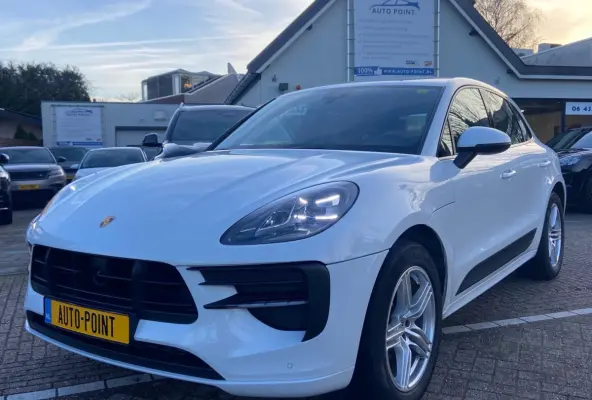 2.0 SPORTDESIGN/KEYLESS/NL-AUTO/CAMERA/BLINDSPOT