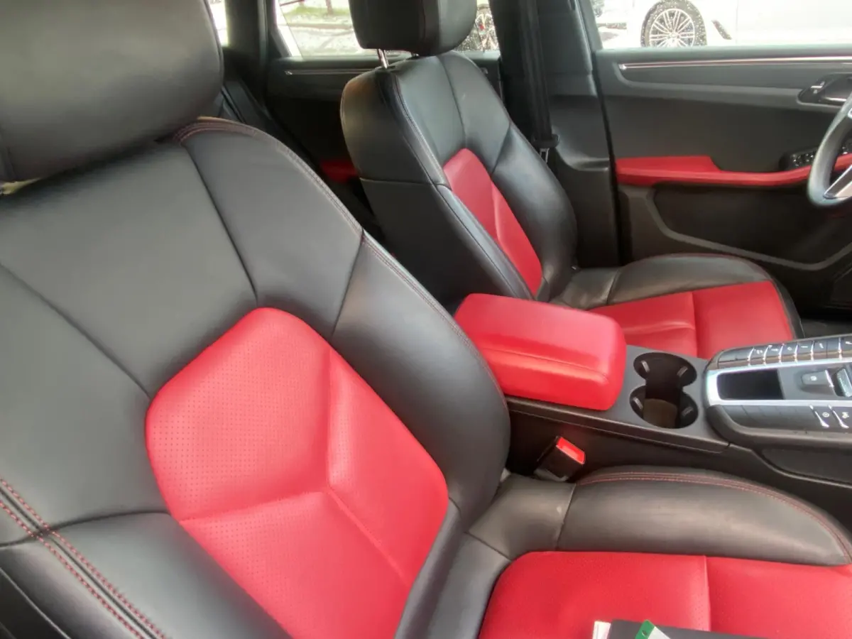 2.0 SPORTDESIGN/KEYLESS/NL-AUTO/CAMERA/BLINDSPOT