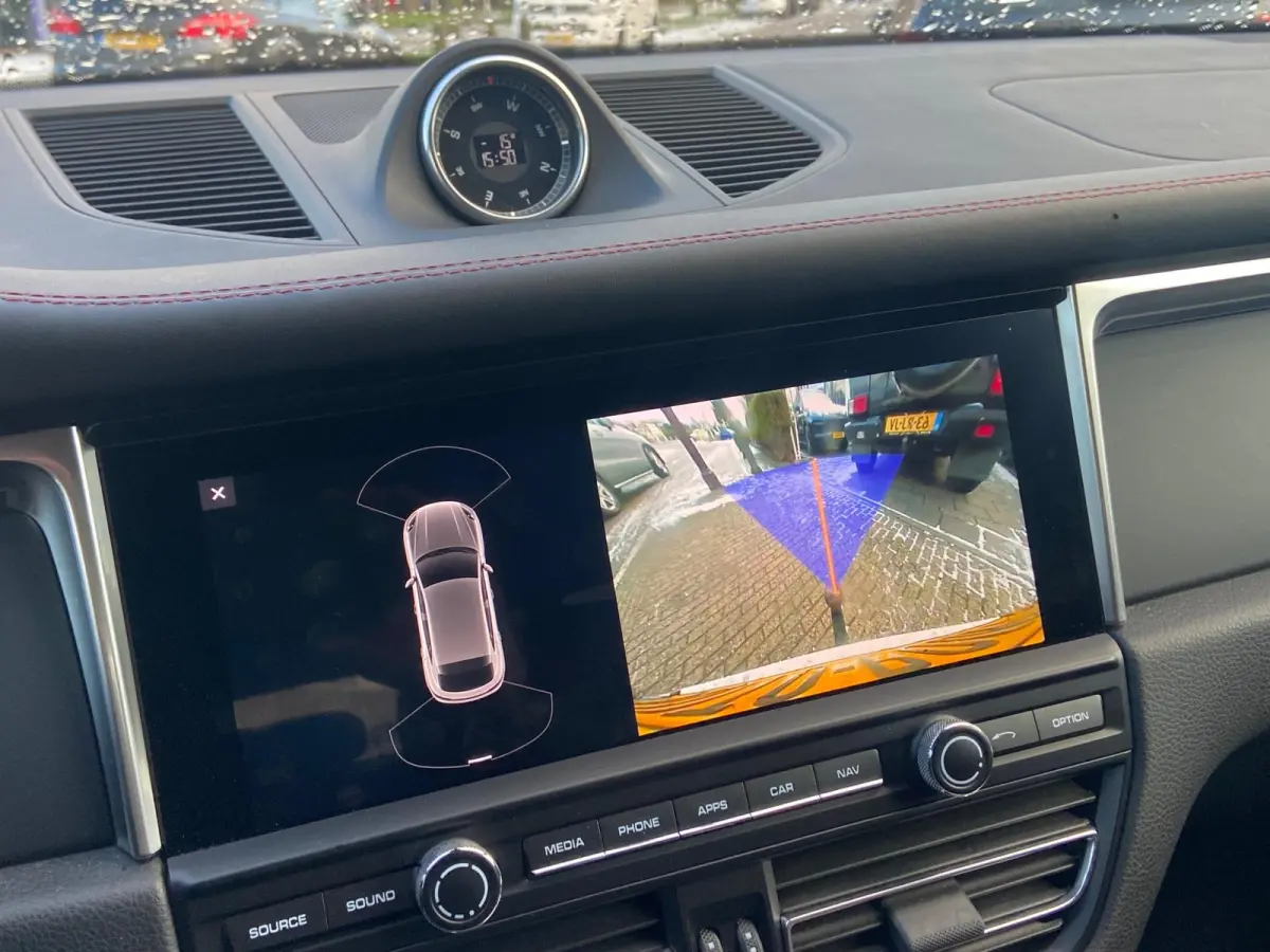 2.0 SPORTDESIGN/KEYLESS/NL-AUTO/CAMERA/BLINDSPOT