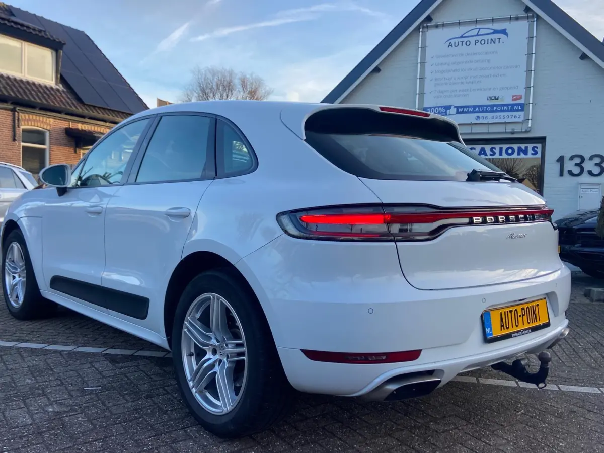 2.0 SPORTDESIGN/KEYLESS/NL-AUTO/CAMERA/BLINDSPOT