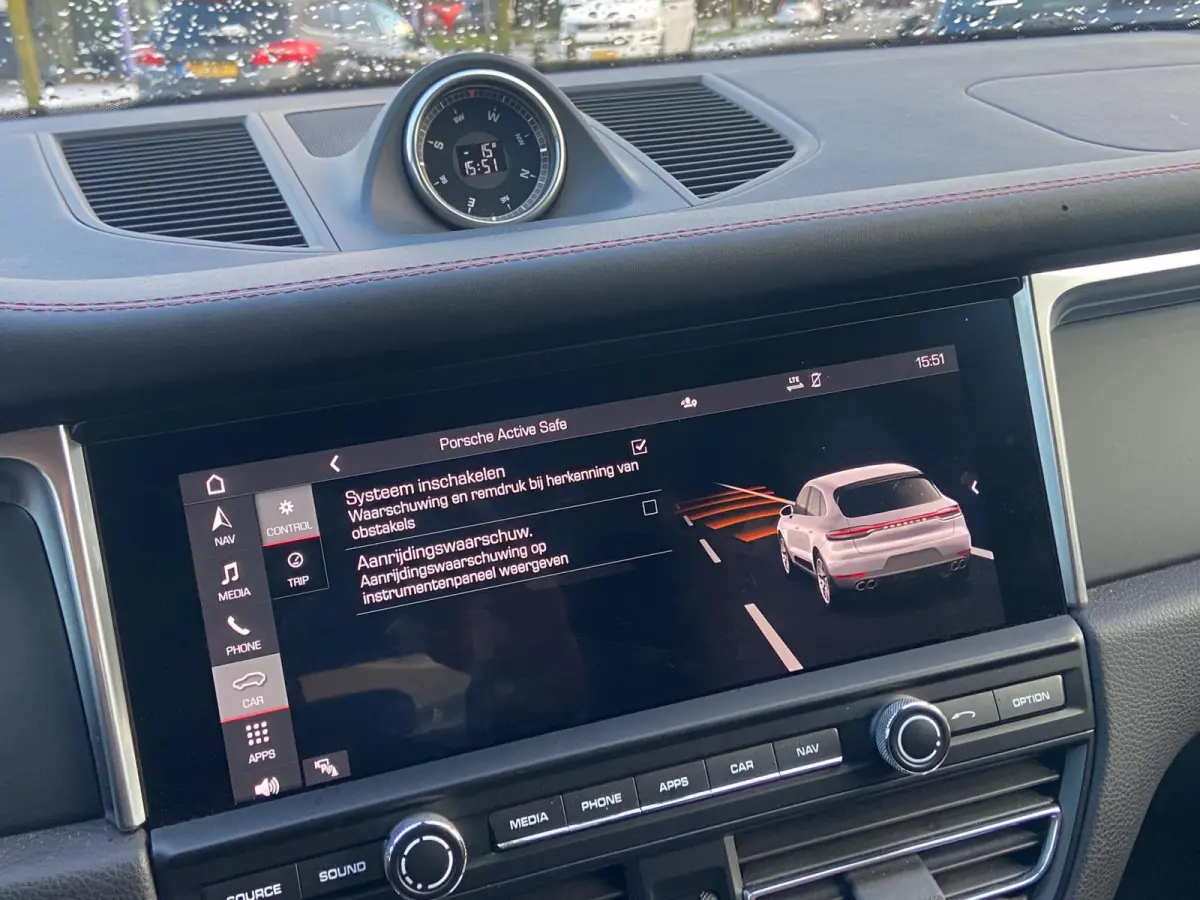 2.0 SPORTDESIGN/KEYLESS/NL-AUTO/CAMERA/BLINDSPOT