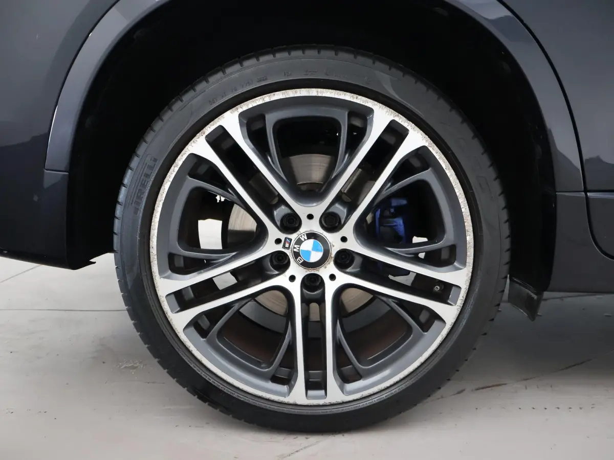 xDrive20i M-SPORT + SCHUIFDAK | TREKHAAK | HEAD-UP | 20 INCH LMV | MEMORY