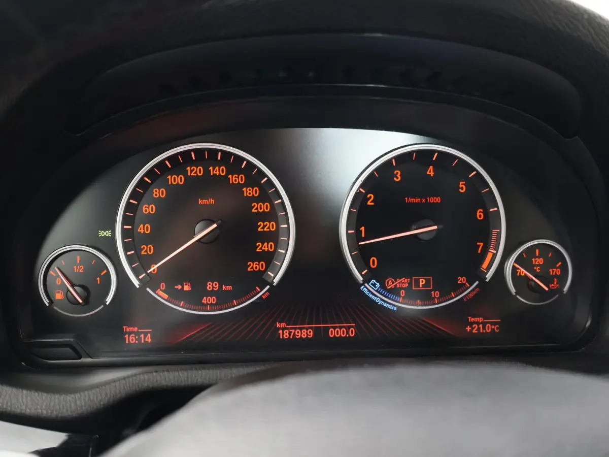 xDrive20i M-SPORT + SCHUIFDAK | TREKHAAK | HEAD-UP | 20 INCH LMV | MEMORY