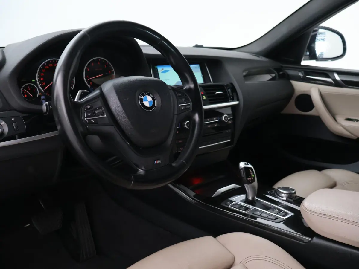 xDrive20i M-SPORT + SCHUIFDAK | TREKHAAK | HEAD-UP | 20 INCH LMV | MEMORY