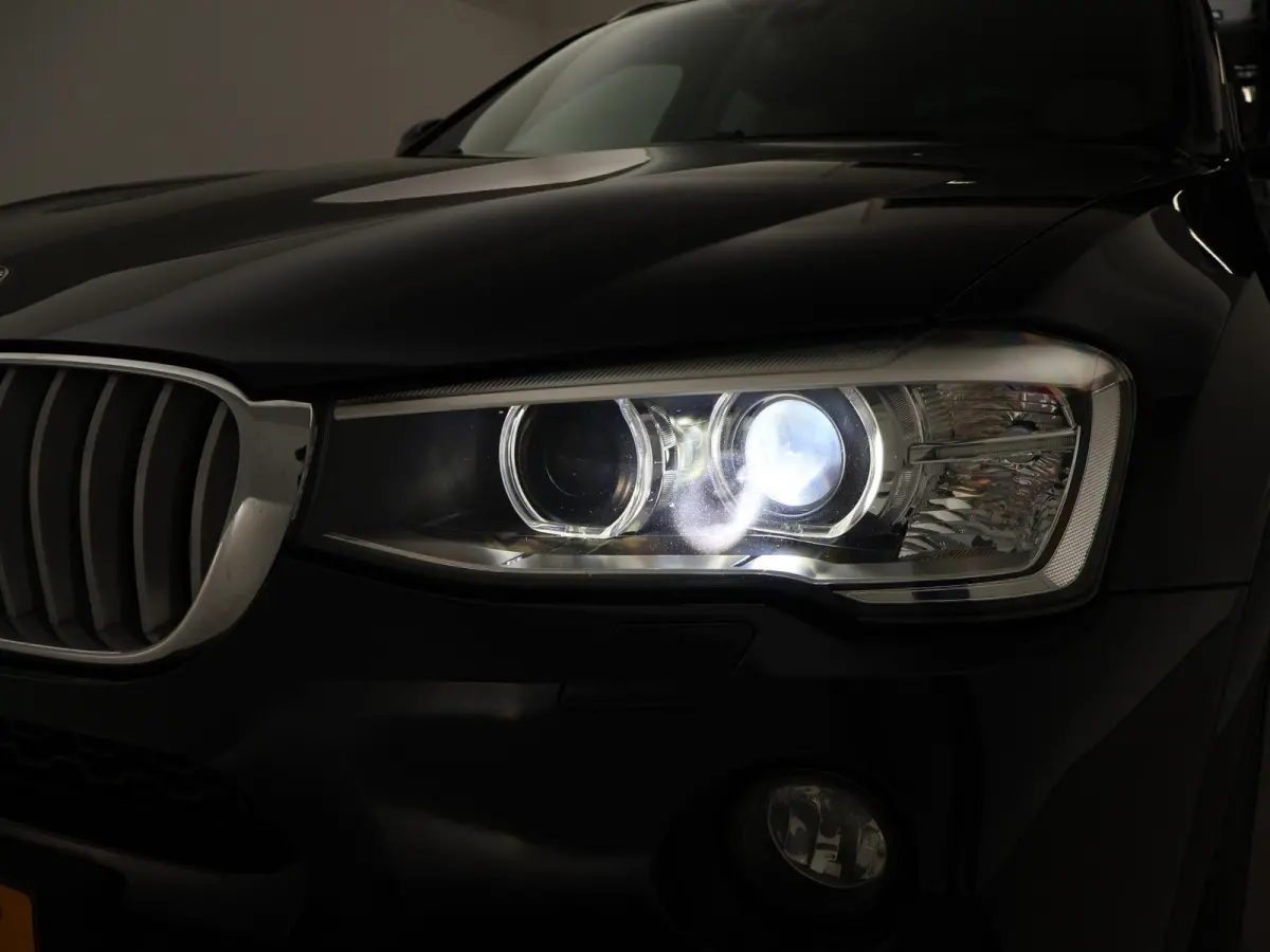 xDrive20i M-SPORT + SCHUIFDAK | TREKHAAK | HEAD-UP | 20 INCH LMV | MEMORY
