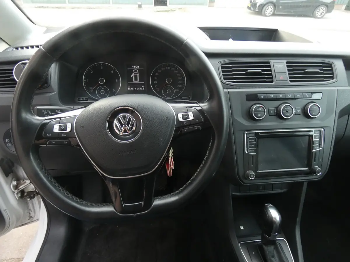 2.0 TDI L1H1 Highline* aut* leder*navi/cam*