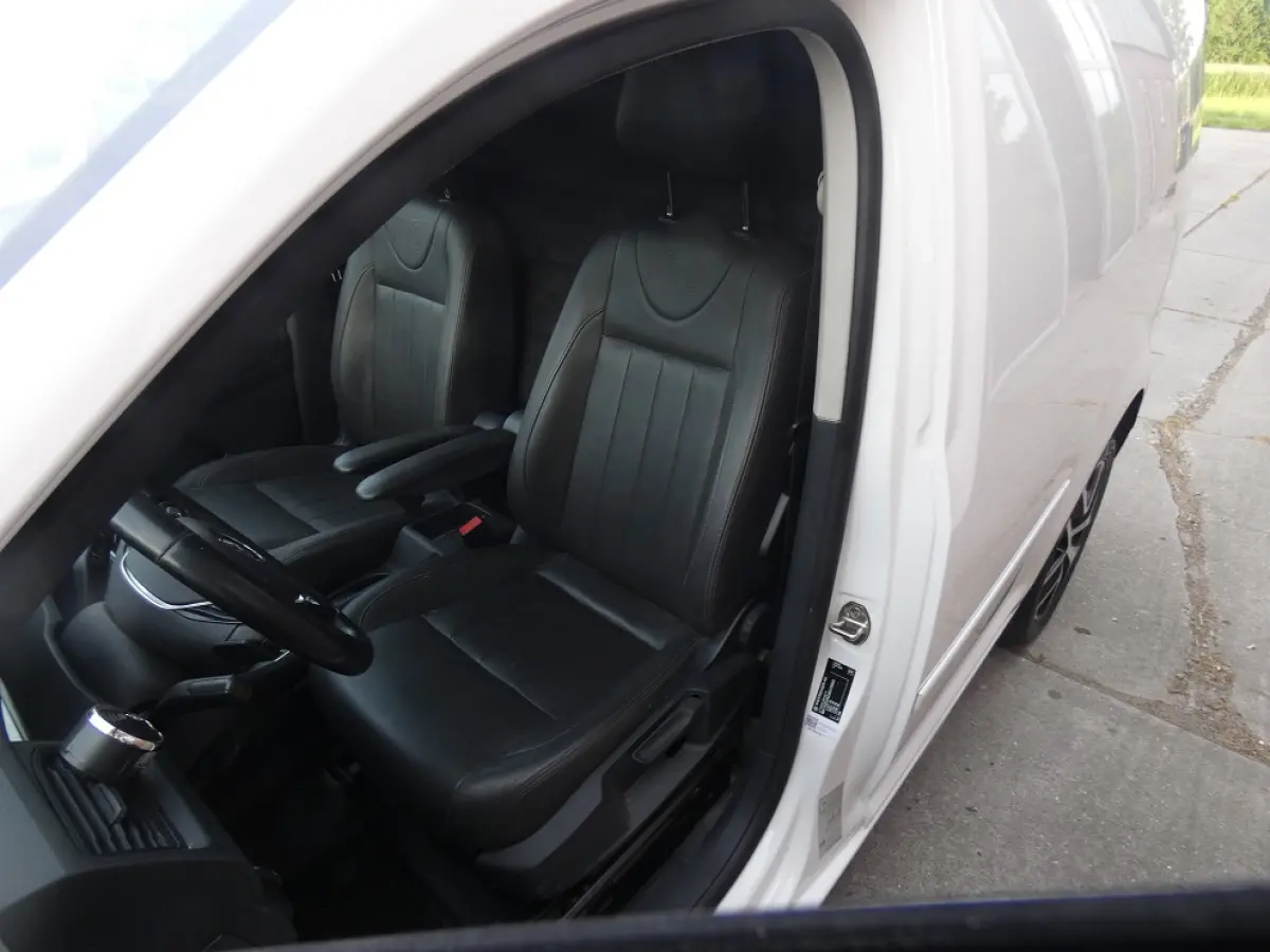 2.0 TDI L1H1 Highline* aut* leder*navi/cam*