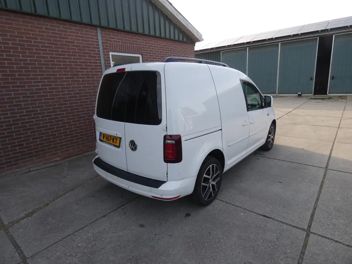 2.0 TDI L1H1 Highline* aut* leder*navi/cam*