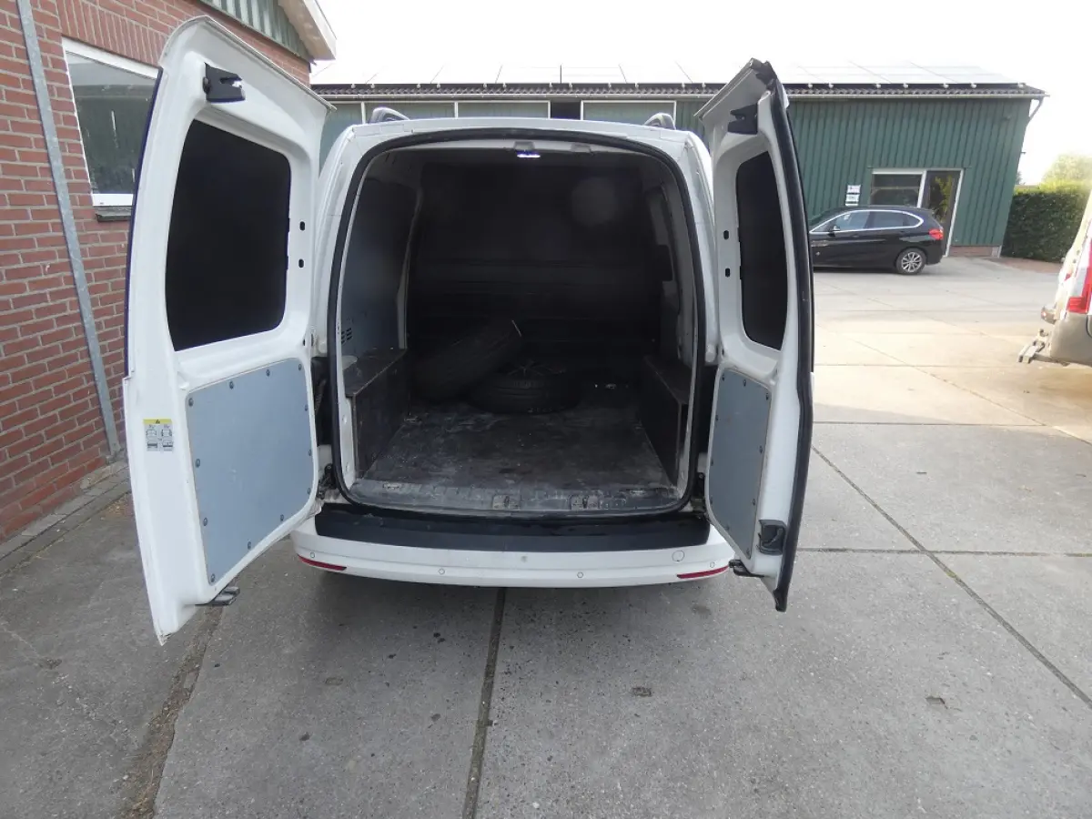 2.0 TDI L1H1 Highline* aut* leder*navi/cam*