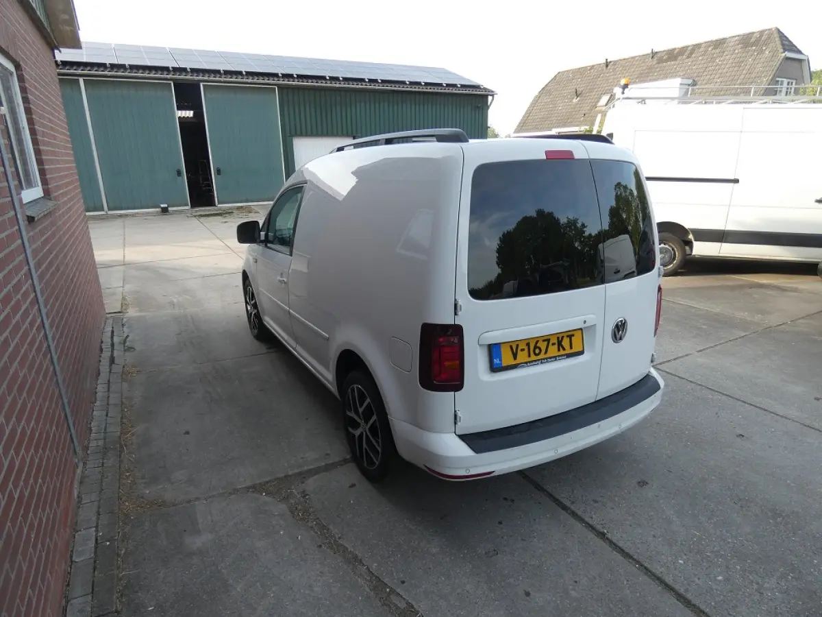 2.0 TDI L1H1 Highline* aut* leder*navi/cam*