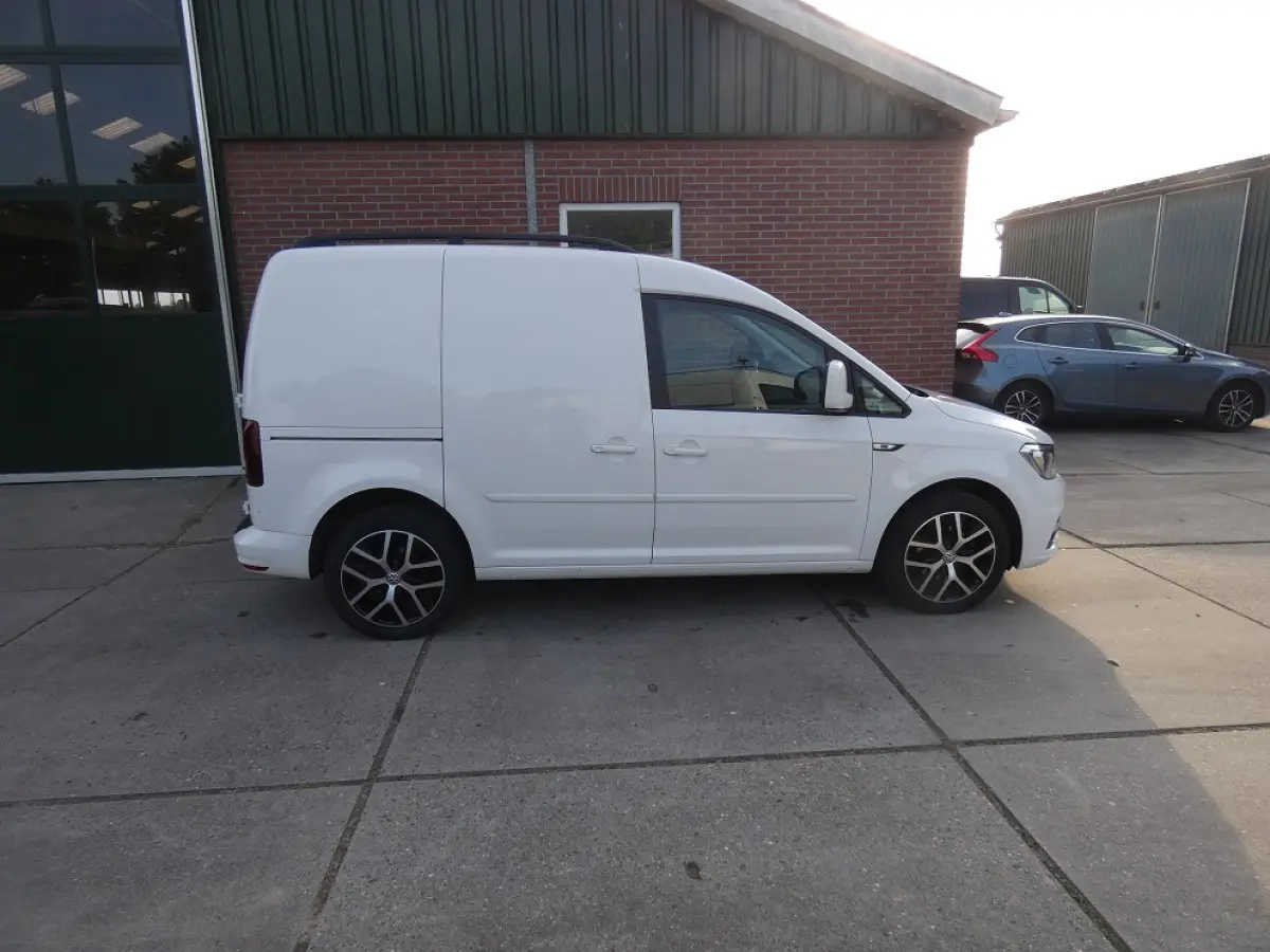 2.0 TDI L1H1 Highline* aut* leder*navi/cam*