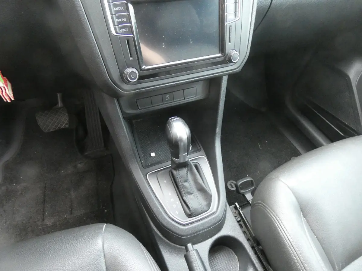 2.0 TDI L1H1 Highline* aut* leder*navi/cam*
