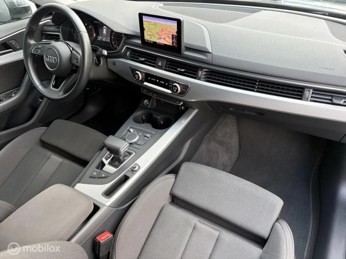 35 TFSI S-Line LED / Apple / 19" LM / Rijklaar