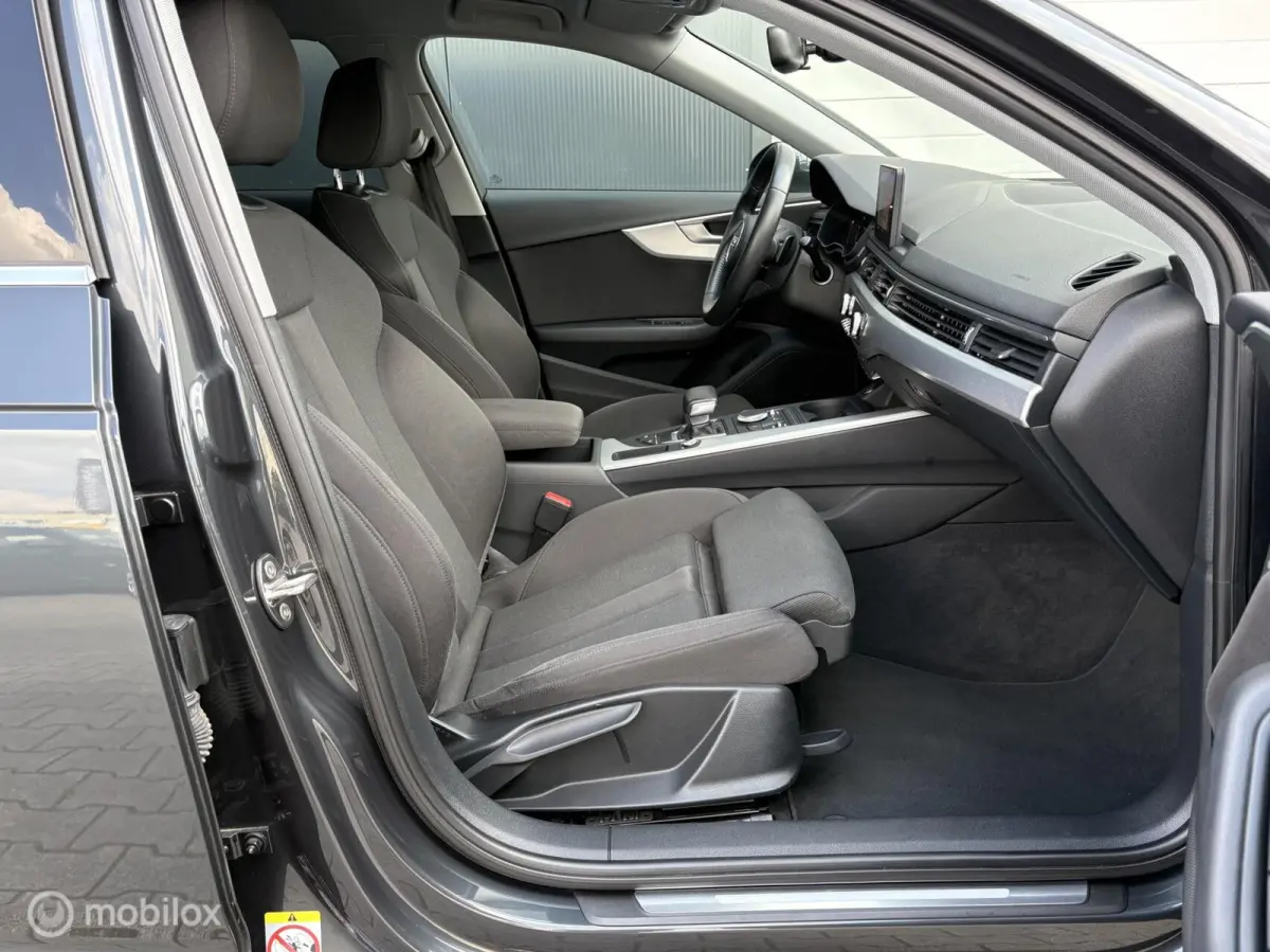 35 TFSI S-Line LED / Apple / 19" LM / Rijklaar