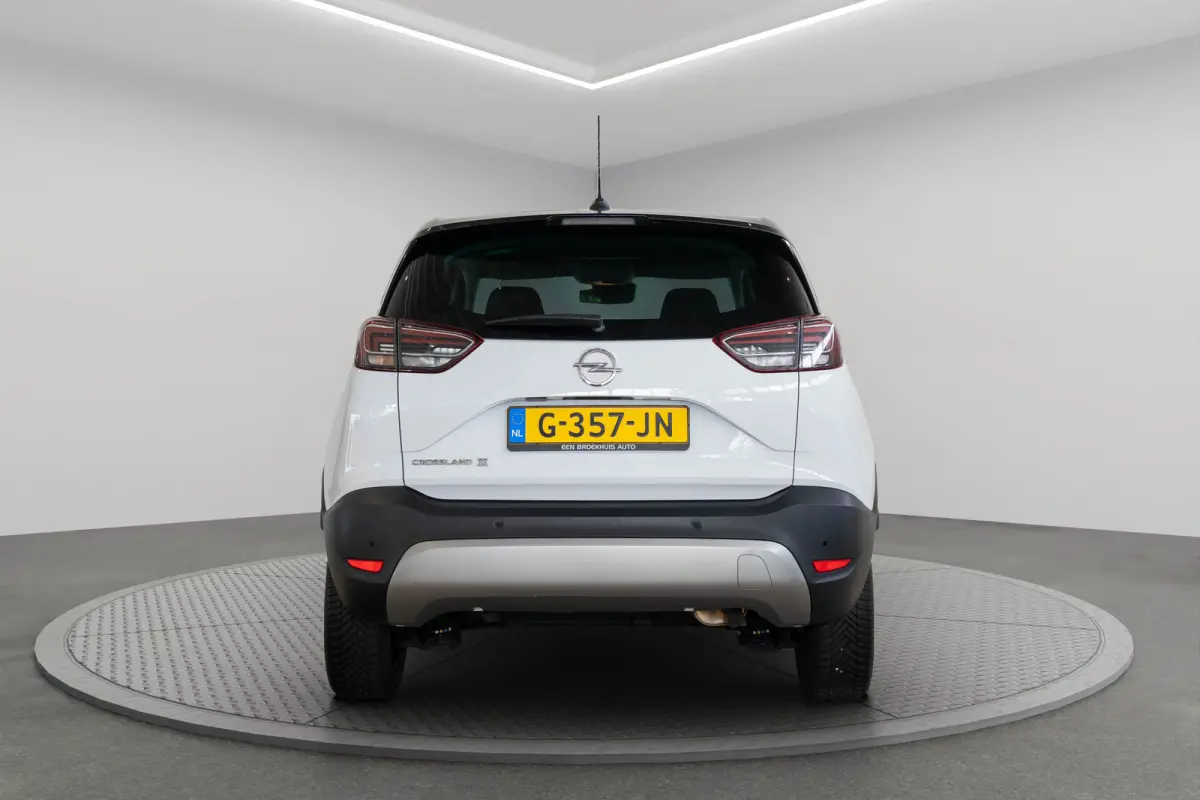 1.2 Turbo 120 Jaar Edition | Parkeersensoren | Navigatie | Apple Carplay & Android Auto | Cruise Controle | Airco |
