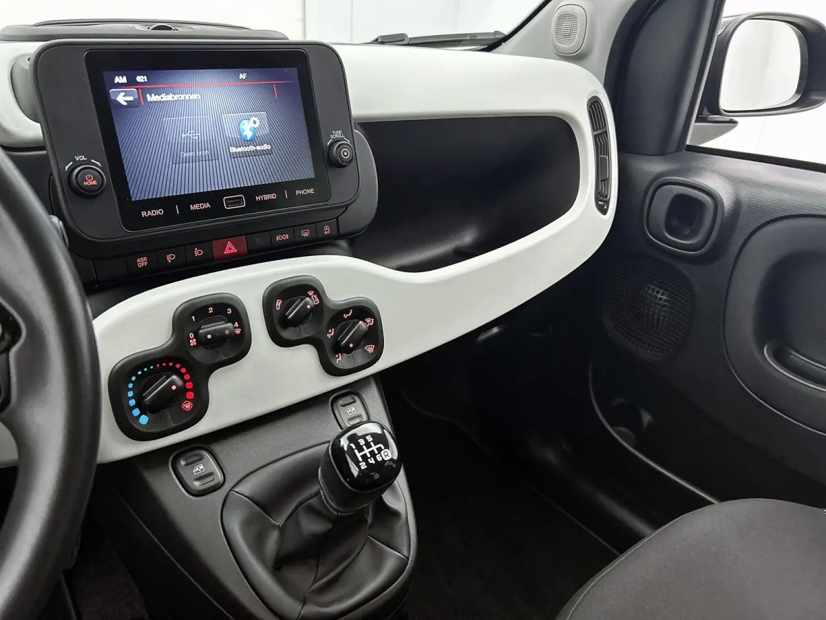 1.0 Hybrid 70pk Pandina | Apple CarPlay & Android Auto | Airco | Cruise control
