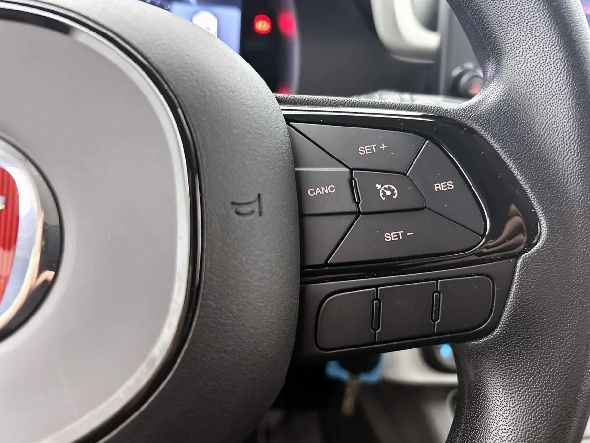 1.0 Hybrid 70pk Pandina | Apple CarPlay & Android Auto | Airco | Cruise control