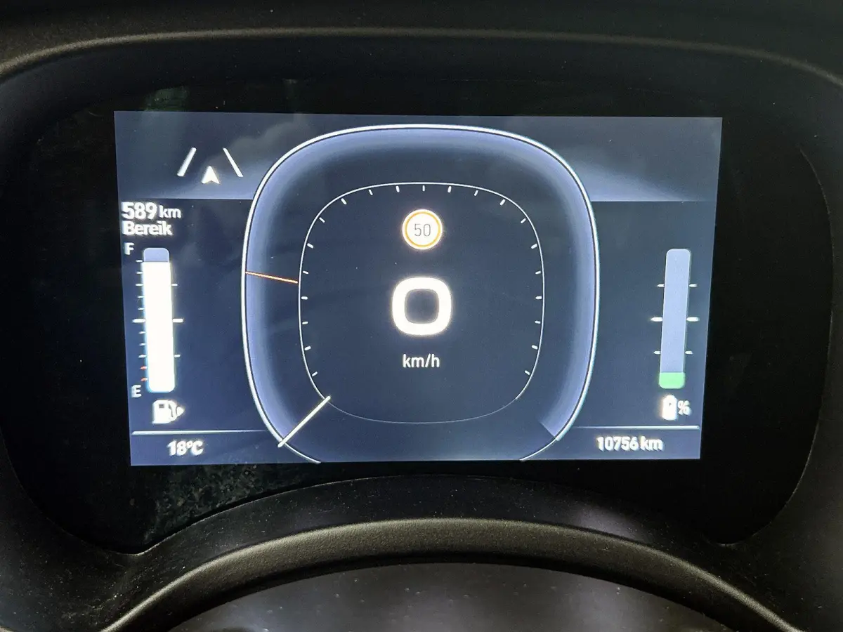 1.0 Hybrid 70pk Pandina | Apple CarPlay & Android Auto | Airco | Cruise control