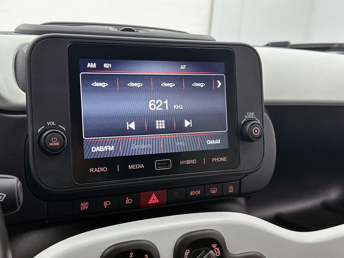 1.0 Hybrid 70pk Pandina | Apple CarPlay & Android Auto | Airco | Cruise control