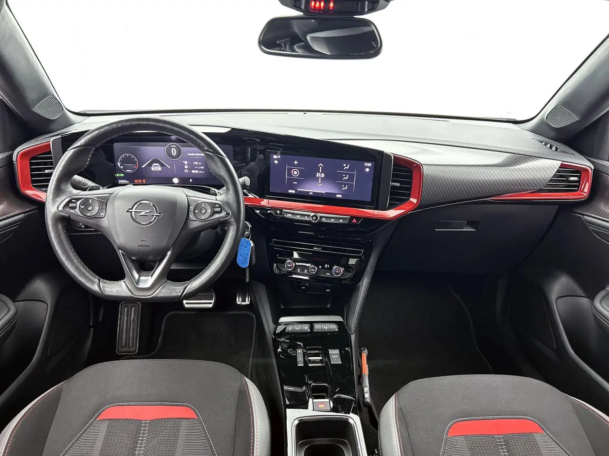 1.2 130pk GS Line Automaat | Trekhaak | Navigatie | Climate Control | Cruise Control | Camera | 17"LMV | LED |