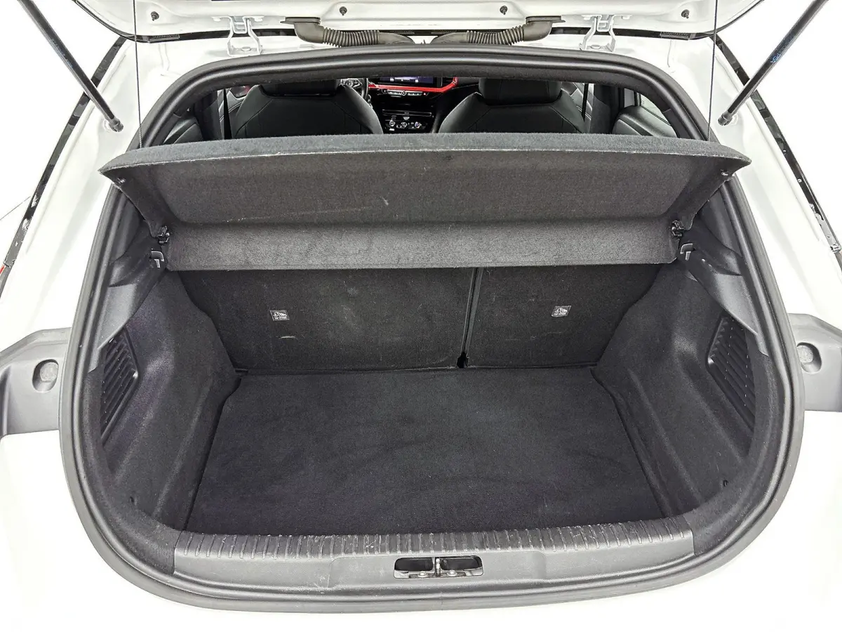 1.2 130pk GS Line Automaat | Trekhaak | Navigatie | Climate Control | Cruise Control | Camera | 17"LMV | LED |