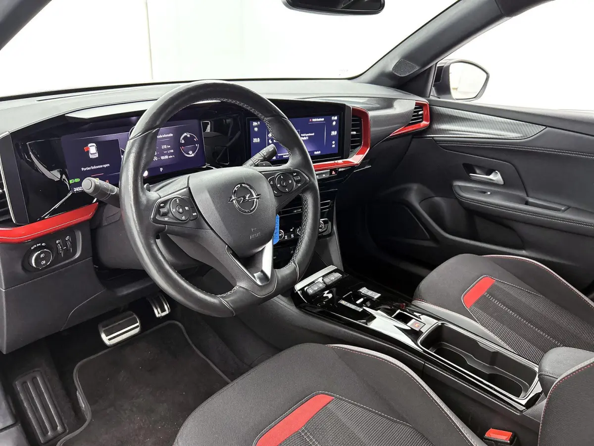 1.2 130pk GS Line Automaat | Trekhaak | Navigatie | Climate Control | Cruise Control | Camera | 17"LMV | LED |